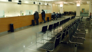 Η ελληνική κοινωνία έδωσε πολύ... αίμα στις τράπεζες, σειρά τους﻿