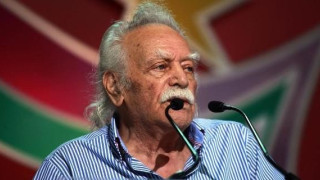 Παραμένει Ευρωβουλευτής ο Γλέζος 