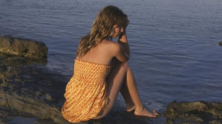 Ανήλικοι εκβίαζαν 15χρονη με γυμνές φωτογραφίες