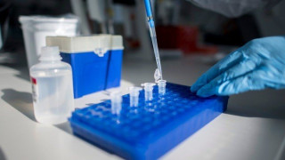 Σε 300 συμπτωματικούς ασθενείς η μελέτη για την κολχικίνη