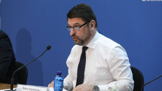 «Ο Χαρδαλιάς μυρίζει τυρίλα. Schwarzenegger από Κολοπετινίτσα»