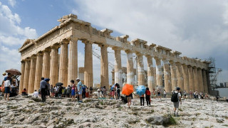 Αθήνα: Λάτρεις του Σατανά κάνουν τελετές στη σκιά της Ακρόπολης