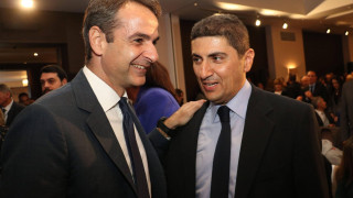 Τι ώρα είναι Λευτέρη; Ό,τι ώρα πεις εσύ, πρόεδρε...