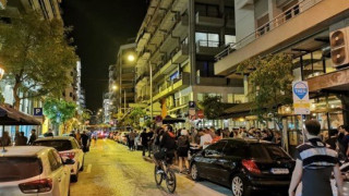 Θεσσαλονίκη: Η Αστυνομία απομάκρυνε κόσμο έξω από μπαρ