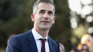 O Μπακογιάννης… καθάρισε για τη μανούλα του!