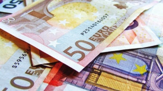 Στην τελική ευθεία αποζημίωση ειδικού σκοπού, 800άρι και επιδόματα ΟΑΕΔ
