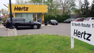 Βάζει «λουκέτο» η Hertz σε ΗΠΑ και Καναδά λόγω του κορωνοϊού