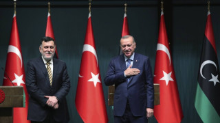 Κλιμακώνει την ένταση ο Ερντογάν, νέα θαλάσσια συνεργασία με Σάρατζ