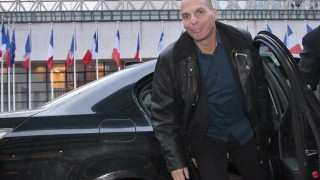 Βαρουφάκης: «Θα προσπαθήσω να είμαι όσο πιο γοητευτικός μπορώ με τον κ. Σόιμπλε»