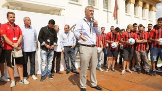 «Υπάρχουν παίκτες που δεν ξέρουν ποια φανέλα φορούν»