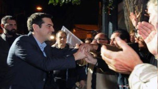 Τσίπρας: «Αποκτούμε και πάλι τη χαμένη μας αξιοπρέπεια»