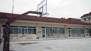 Στην Λέσβο κρέμασαν τον συμμαθητή τους στην μπασκέτα του σχολείου