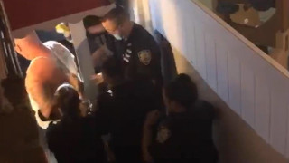 Ξέσπασε η μητέρα του Έλληνα που δολοφονήθηκε στις ΗΠΑ