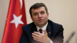 Πρόκληση Τούρκου υφ. Εξωτερικών: «Οι Έλληνες πυροβολούν τους μετανάστες με πραγματικές σφαίρες»