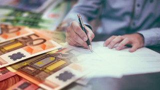 Επιδόματα, συντάξεις, αποζημιώσεις: Όλες οι πληρωμές έως 23 Απριλίου