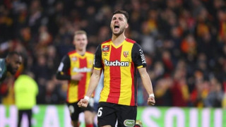 Φαβορί Λόπεζ και Μάνος για τον Άρη, απομακρύνεται του Σαντίκου