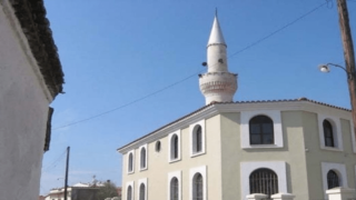 Ανοίγει τζαμί στον Βοτανικό - Αναζητείται ιμάμης με μισθό 2.154 ευρώ τον μήνα