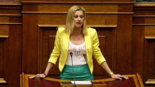 Ξεφάντωμα μέχρι τελικής πτώσης για την Ραχήλ Μακρή στην Κοζάνη (video)