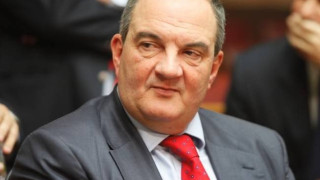 Ένταλμα σύλληψης για τις υποκλοπές επί Καραμανλή