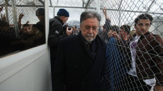 Πανούσης: «Θα δώσουμε χαρτιά σε 300.000 παράνομους μετανάστες αν...»