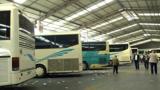 Γυναίκα έδειρε επιβάτη του ΚΤΕΛ που έβριζε τις Ελληνίδες
