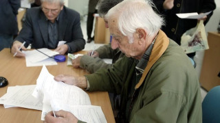 Κατά 119 ευρώ μειώθηκε η μέση σύνταξη λόγω μνημονίων