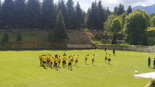 Τρομερό σκηνικό: Κοριτσάκι τραγουδούσε συνθήματα στην προπόνηση του Άρη