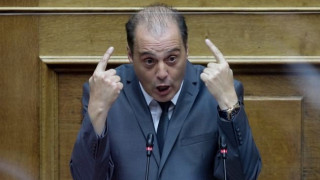 Βελόπουλος: «Γιατί είμαι εναντίον της μάσκας»