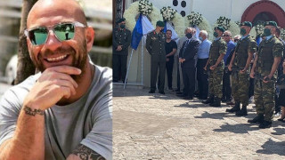 Θρήνος στην κηδεία του αλεξιπτωτιστή που σκοτώθηκε μετά από πτώση
