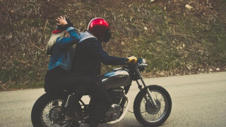 Αλαλούμ με το δίπλωμα οδήγησης: Τι ισχύει τελικά με τα δίκυκλα έως 125 κυβικά