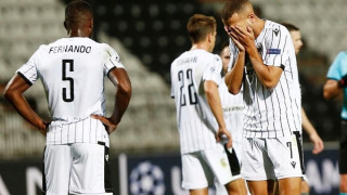 Απαρηγόρητοι Ρέμπε, Πέλκας και Τσόλακ κατά την αποχώρηση από την Τούμπα