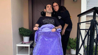 Μάθημα ζωής: Βετεράνος του ΠΑΟΚ και φίλος του Άρη αγόρασαν το αμαξίδιο του Γιώργου
