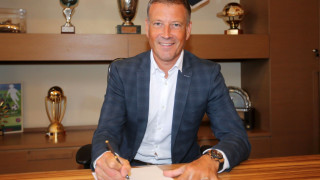 Αν συμβεί, οι τίτλοι θα αποστέλλονται με κούριερ στα γραφεία του θρύλου