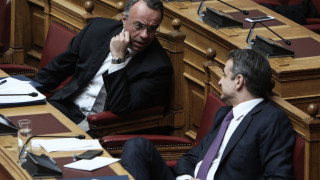 Τα... γιατροσόφια δεν σώζουν την οικονομία, απαιτούνται γενναία μέτρα