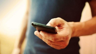 Λογαριασμοί κινητής τηλεφωνίας: Γιατί από σήμερα θα είναι πιο φθηνοί