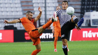 Οι ελληνικές ευχές του Σβαμπ στον εορτάζοντα Μουργκ