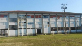 «Του έκλειναν το ζεστό νερό, τον κλείδωσαν σε ντουλάπα και τον ξύρισαν»