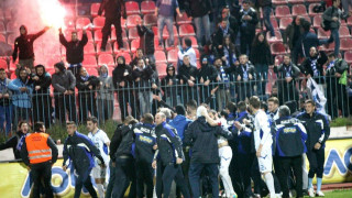 Χαμός στα αποδυτήρια: «Είναι τρελός ο πρόεδρος»