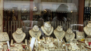 Ληστεία στη Χαλκιδική: Οι «Ροζ Πάνθηρες» ξάφρισαν το κοσμηματοπωλείο