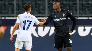 Περνάνε χέρι-χέρι εάν…