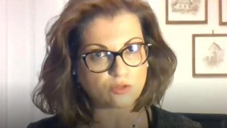 Βόμβα της προέδρου Ελλήνων γιατρών του Λονδίνου: «Δεν θέλω να κάνω το εμβόλιο, δεν υπάρχουν πληροφορίες»