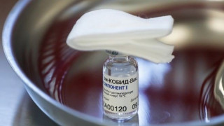 Κορωνοιός: Χωρίς αλκοόλ όσοι κάνουν το ρωσικό εμβόλιο Sputnik V!