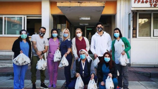 Κίνηση αλληλεγγύης από δύο ποδοσφαιριστές