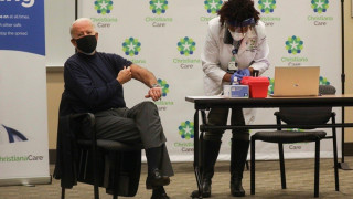 Κορωνοϊός: Ο Μπάιντεν έκανε το εμβόλιο σε ζωντανή σύνδεση!