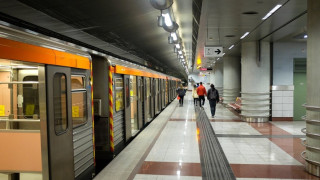 Ξυλοδαρμός στο Μετρό: «Μας είπε κάτι για το σπίτι μας και θολώσαμε» δήλωσαν οι δύο νεαροί