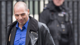 Βαρουφάκης: Να είστε μαζί μας και μετά τη ρήξη...