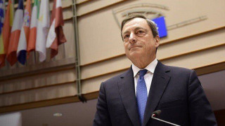Η ΕΚΤ θα ξαναδεχτεί τα ελληνικά ομόλογα μόνο αν ολοκληρωθεί η αξιολόγηση