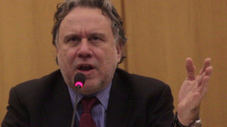 Ζητούν παραίτηση Κατρούγκαλου