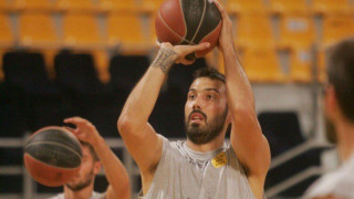 Μέσα ο Σίμτσακ, φιλικό με Μαχητές