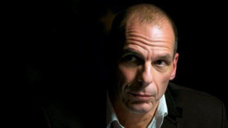Βαρουφάκης: Έχουμε μια θηλιά στον λαιμό μας